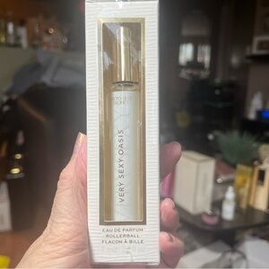 Victoria’s Secret Very Sexy Oasis 7ml EDP Rollerball.  Brand new sealed!